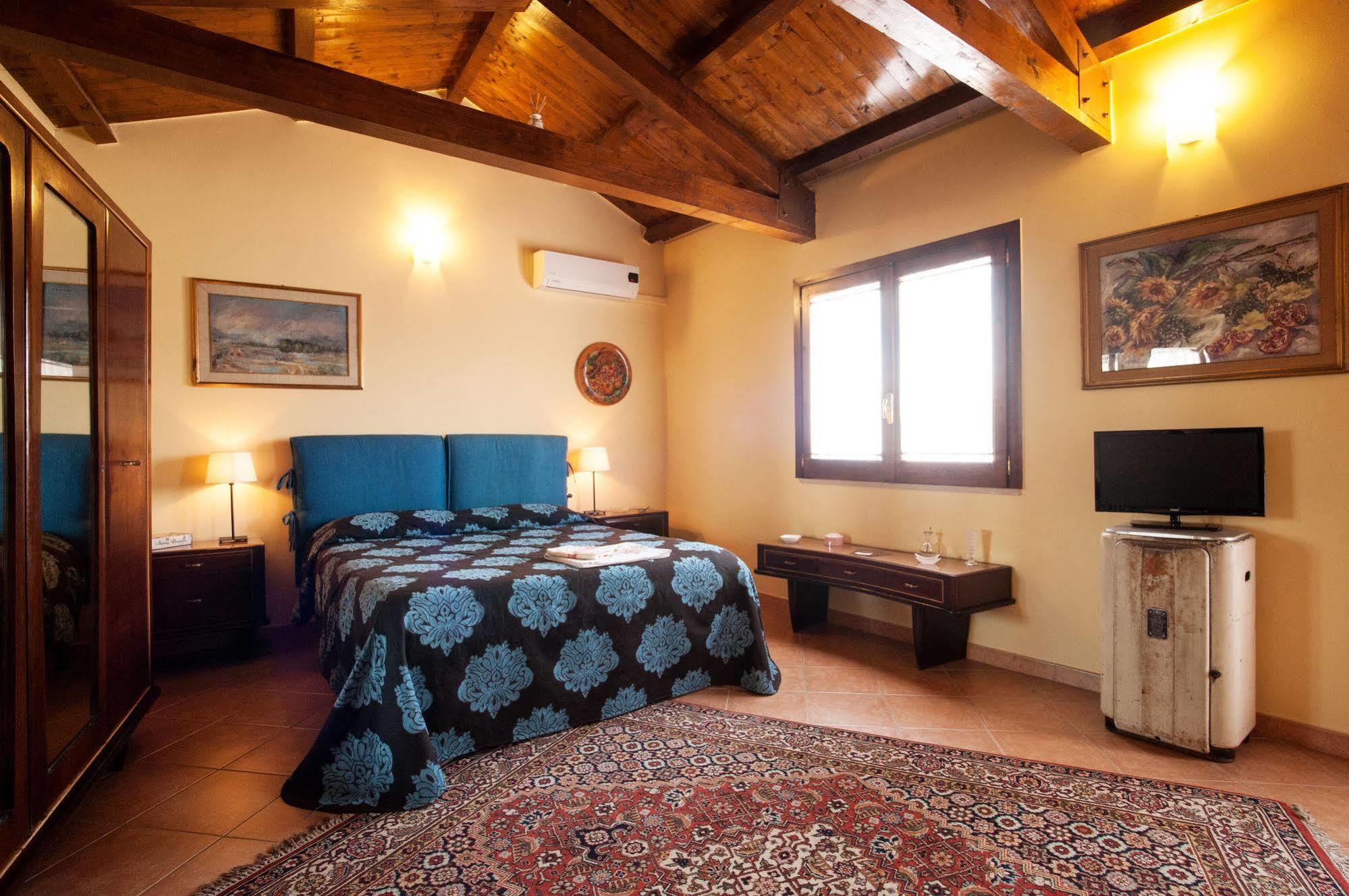 Vinslounge Suite Barletta Exterior foto